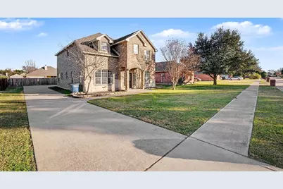 208 Cobblestone Circle, Red Oak, TX 75154 - Photo 2