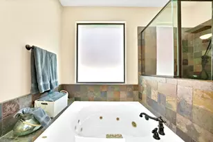 110 Jeffrey Cir, Gun Barrel City, TX 75156 - Photo 10