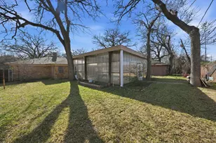 1605 Northlake Ct, Arlington, TX 76012 - Photo 16