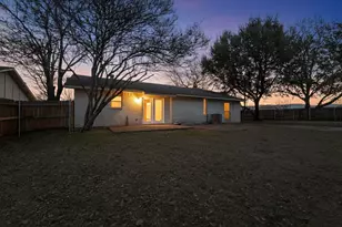 5516 Laredo Ln, Garland, TX 75043 - Photo 32