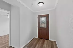 5516 Laredo Ln, Garland, TX 75043 - Photo 4