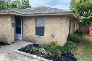 118 Maple St, Arlington, TX 76011 - Photo 1