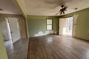 825 Clyde St, White Settlement, TX 76108 - Photo 6