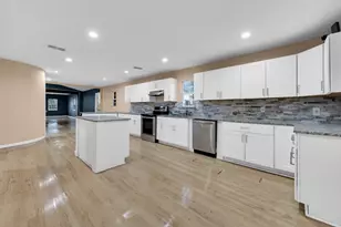 910 S Preston St, Ennis, TX 75119 - Photo 10