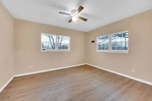 910 S Preston St, Ennis, TX 75119 - Photo 16