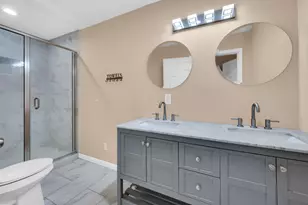 910 S Preston St, Ennis, TX 75119 - Photo 14