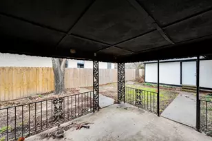 910 S Preston St, Ennis, TX 75119 - Photo 22