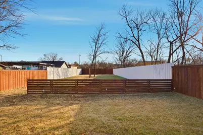 1812 Muncie Avenue, Dallas, TX 75212 - Photo 22
