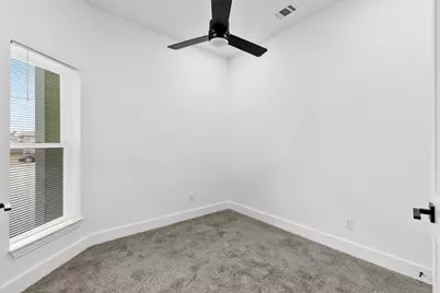 1812 Muncie Avenue, Dallas, TX 75212 - Photo 10