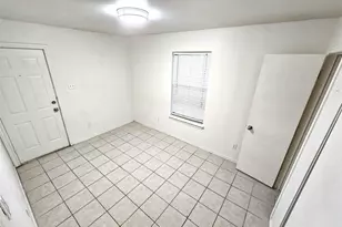 2839 Avenue J, Fort Worth, TX 76105 - Photo 12