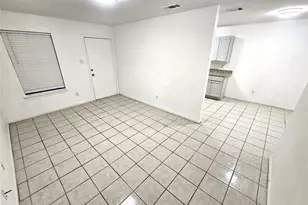 2839 Avenue J, Fort Worth, TX 76105 - Photo 2