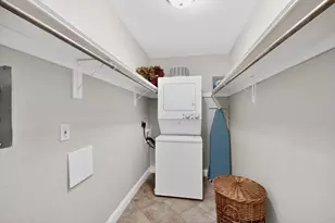 10534 Stone Canyon Rd, Dallas, TX 75230 - Photo 12