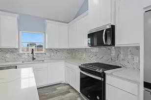 1021 Don Eve Ct, Azle, TX 76020 - Photo 12