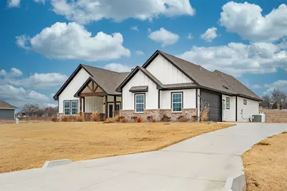 1021 Don Eve Court, Azle, TX 76020 - Photo 2