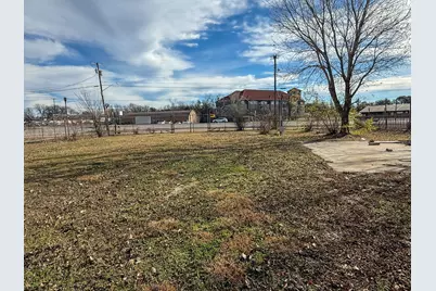 1709 N Main Street, Cleburne, TX 76033 - Photo 12