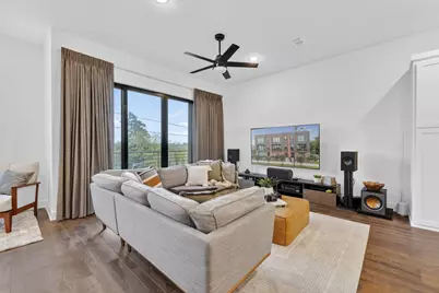 737 N Zang Boulevard #102, Dallas, TX 75208 - Photo 8