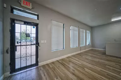 2700 Hemphill Street #2704, Fort Worth, TX 76110 - Photo 4