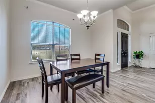 124 Windsor Cir, Waxahachie, TX 75165 - Photo 4