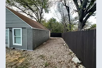 3345 8th Avenue #sideapartment, Fort Worth, TX 76110 - Photo 20