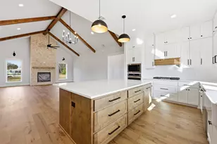 509 Emma St, Grandview, TX 76050 - Photo 12