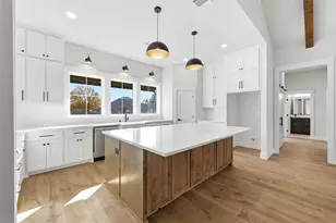 509 Emma St, Grandview, TX 76050 - Photo 14