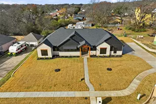 509 Emma St, Grandview, TX 76050 - Photo 8