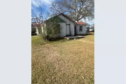 2102 N Grand Avenue, Tyler, TX 75702 - Photo 2