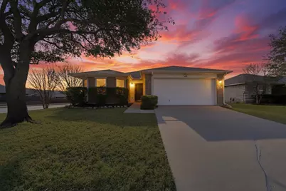1448 Knottingham Drive, Little Elm, TX 75068 - Photo 2