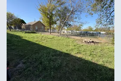 401 Hallvale Drive, White Settlement, TX 76108 - Photo 6