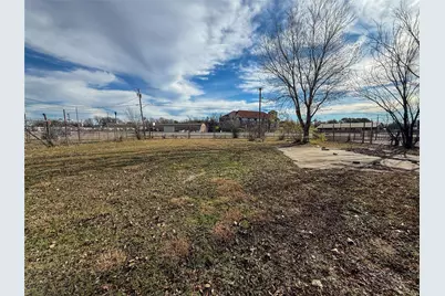 1709 N Main, Cleburne, TX 76033 - Photo 12