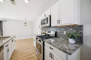 726 Waikiki Dr, Garland, TX 75043 - Photo 10