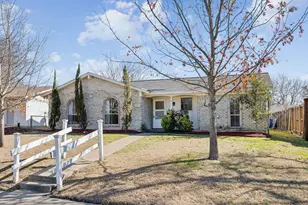 726 Waikiki Dr, Garland, TX 75043 - Photo 2