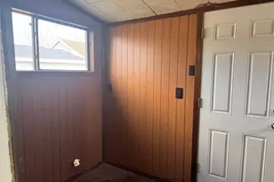 636 S Center St, Grand Prairie, TX 75051 - Photo 16