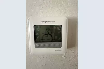 636 S Center Street, Grand Prairie, TX 75051 - Photo 10