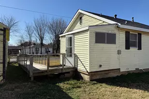 636 S Center St, Grand Prairie, TX 75051 - Photo 28