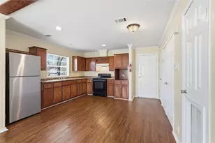 2313 Fernwood Ave, Dallas, TX 75216 - Photo 10