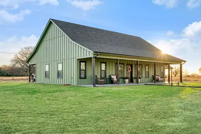 860 County Road 2420, Honey Grove, TX 75446 - Photo 2