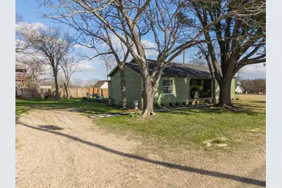 304 S 1st Street, Abbott, TX 76621 - Photo 4