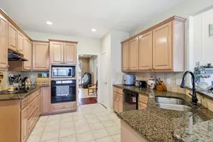 923 Granview Dr, Lewisville, TX 75067 - Photo 10