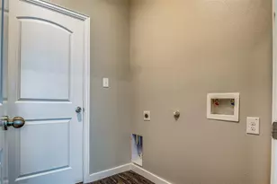 1110 Woburn, Garland, TX 75050 - Photo 10