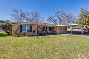1304 S Hatcher St, Decatur, TX 76234 - Photo 4