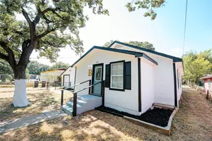 4514 Erath St, Fort Worth, TX 76119 - Photo 4