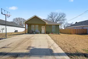 223 Harris Blvd, Malakoff, TX 75148 - Photo 2