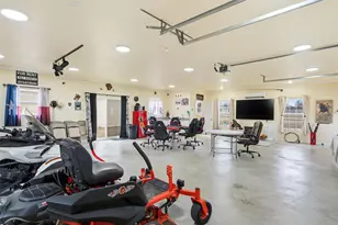 312 N Houston St, Lorena, TX 76655 - Photo 24