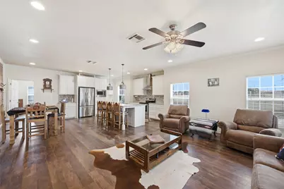 312 N Houston Street, Lorena, TX 76655 - Photo 6