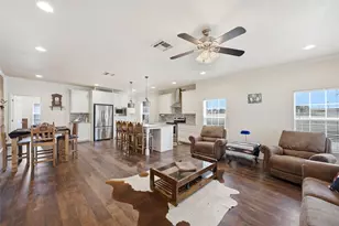 312 N Houston St, Lorena, TX 76655 - Photo 6