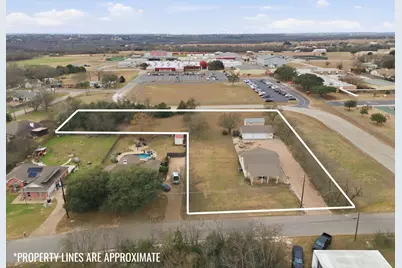 312 N Houston Street, Lorena, TX 76655 - Photo 32