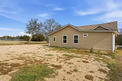 312 N Houston Street, Lorena, TX 76655 - Photo 20