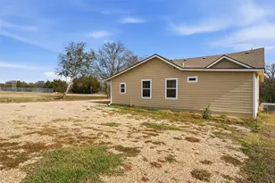 312 N Houston St, Lorena, TX 76655 - Photo 20