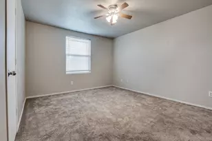 1035 Mayflowers Ln, Lancaster, TX 75134 - Photo 14